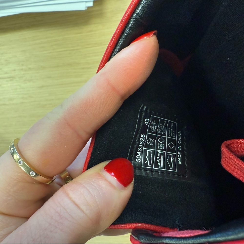 Hugo Boss Red Shoe - Picture 4 of 7